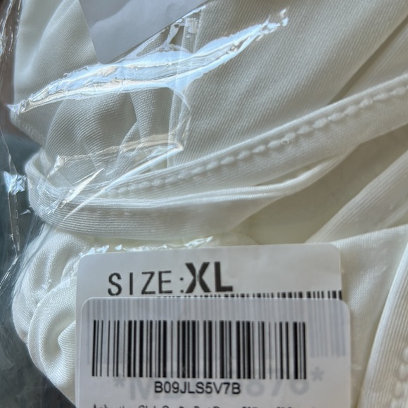 Bodycon Ruffled Mini White Dress - Picture 3 of 3